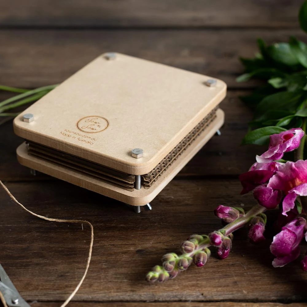 Create Sow N Sow Flower Press 'Posy' Mini 4 Create Sow N Sow Flower Press 'Posy' Mini